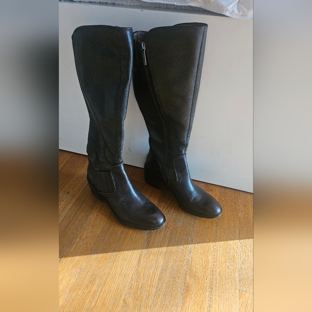 Donald J. Pliner  Brown Over the Knee Boots
